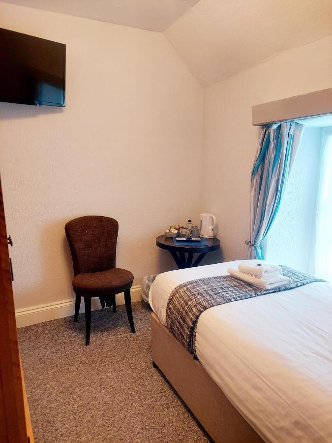 The Black Lion Royal Hotel Lampeter Exteriér fotografie